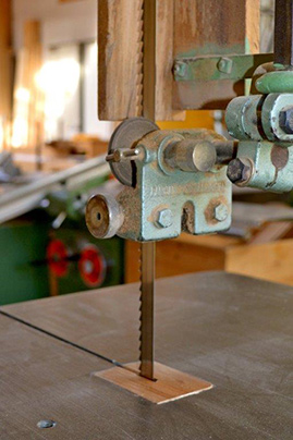 Bandsäge in der Werkstatt der Schreinerei Probst in Dachau